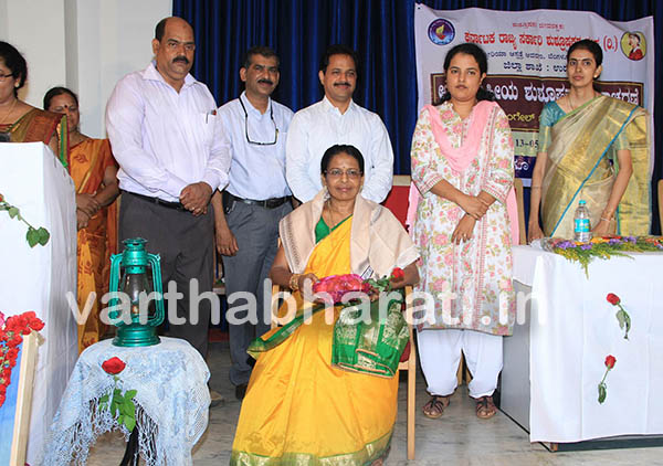 ಪ್ರತಿ ಆಸ್ಪತ್ರೆಗಳಲ್ಲಿ ಹೆಲ್ಪ್‌ಡೆಸ್ಕ್ ಆರಂಭಕ್ಕೆ ಚಿಂತನೆ: ಜಿಲ್ಲಾಧಿಕಾರಿ